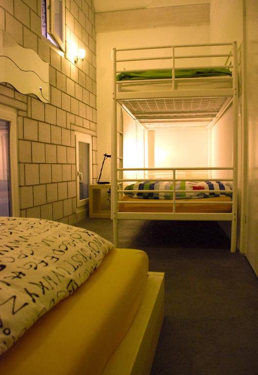 Hostel Tabakhuesli Stein  Стая снимка